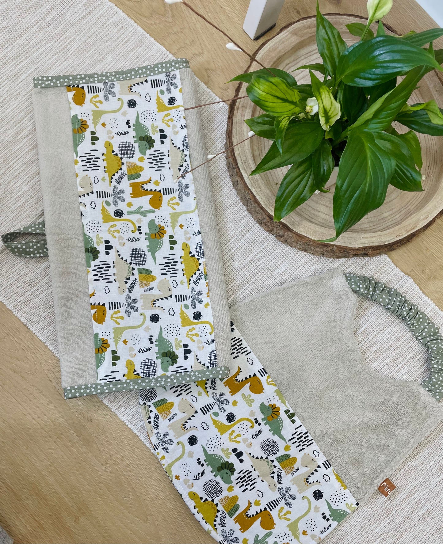 Set Asilo BAVAGLINO + ASCIUGAMANO 🦖🦕