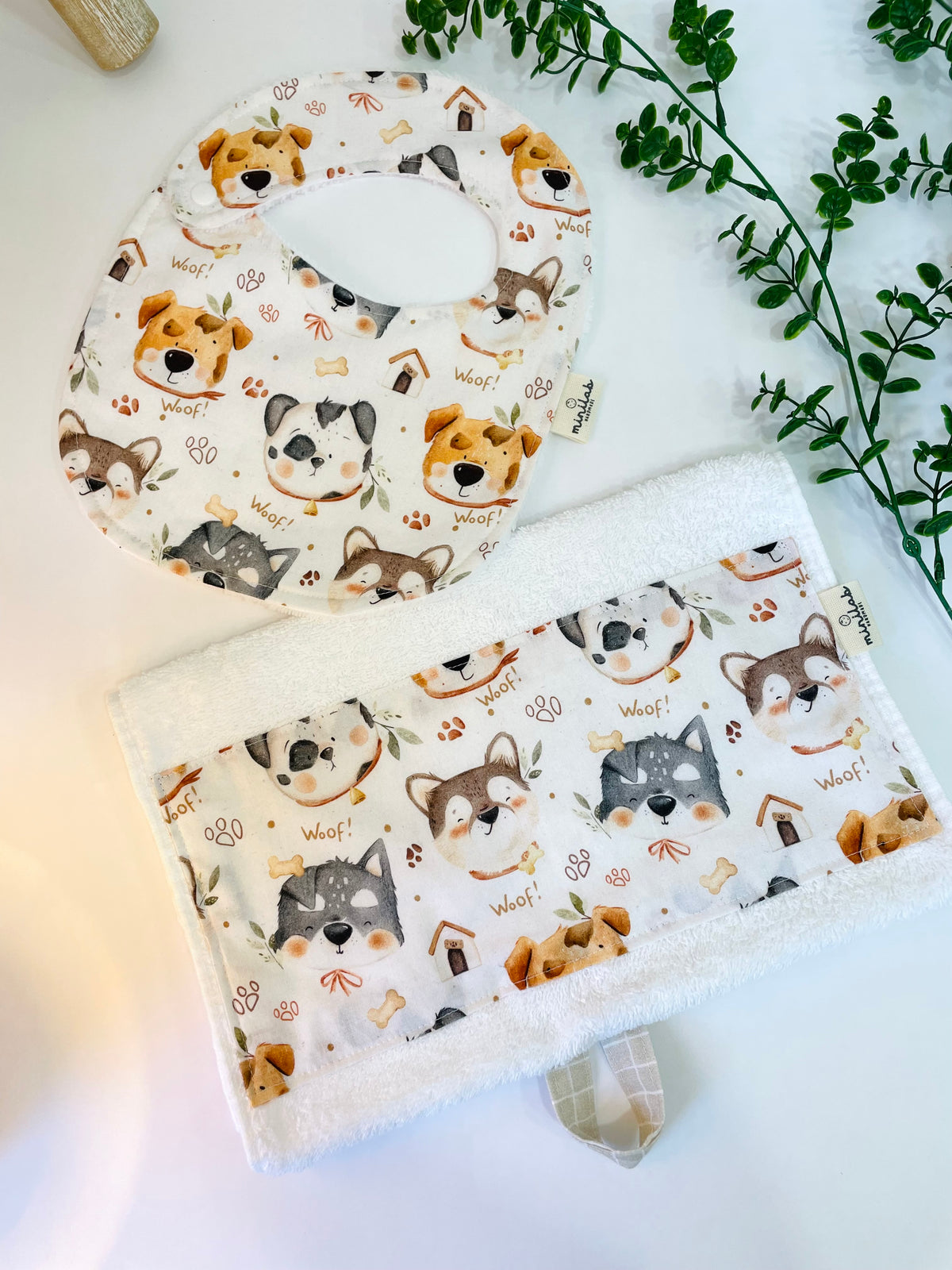 Bavaglino neonato 0-18 mesi e asciugamano 30x50cm 🐶