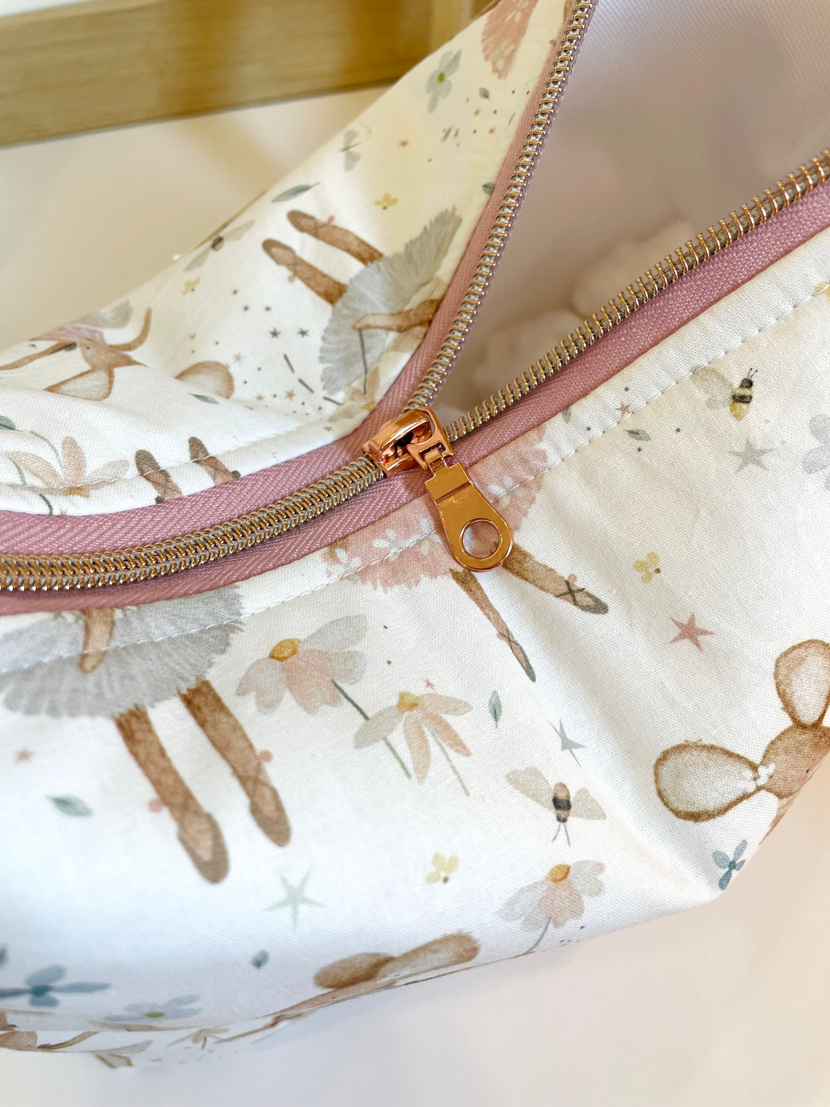 Set nascita- Maxi Pochette e bavaglino 0-18 mesi