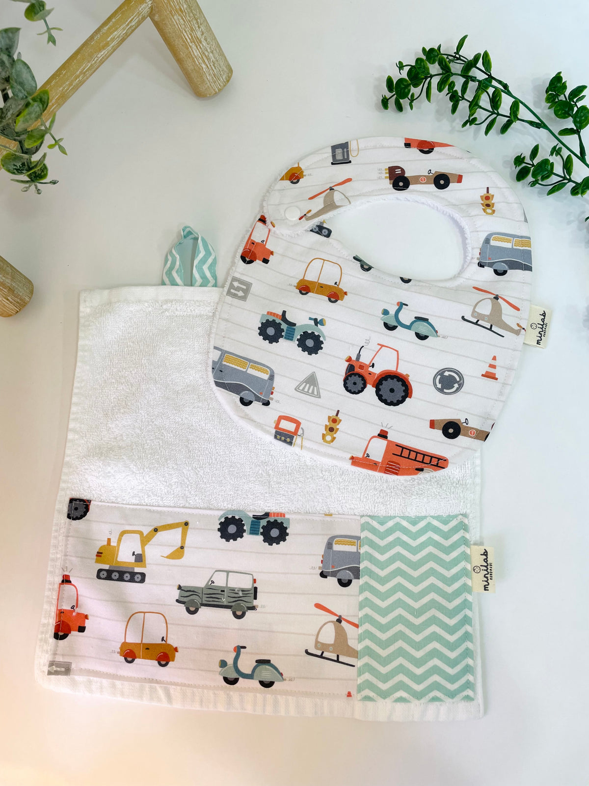 Bavaglino neonato 0-18 mesi e asciugamano 30x30cm 🚗 🚜