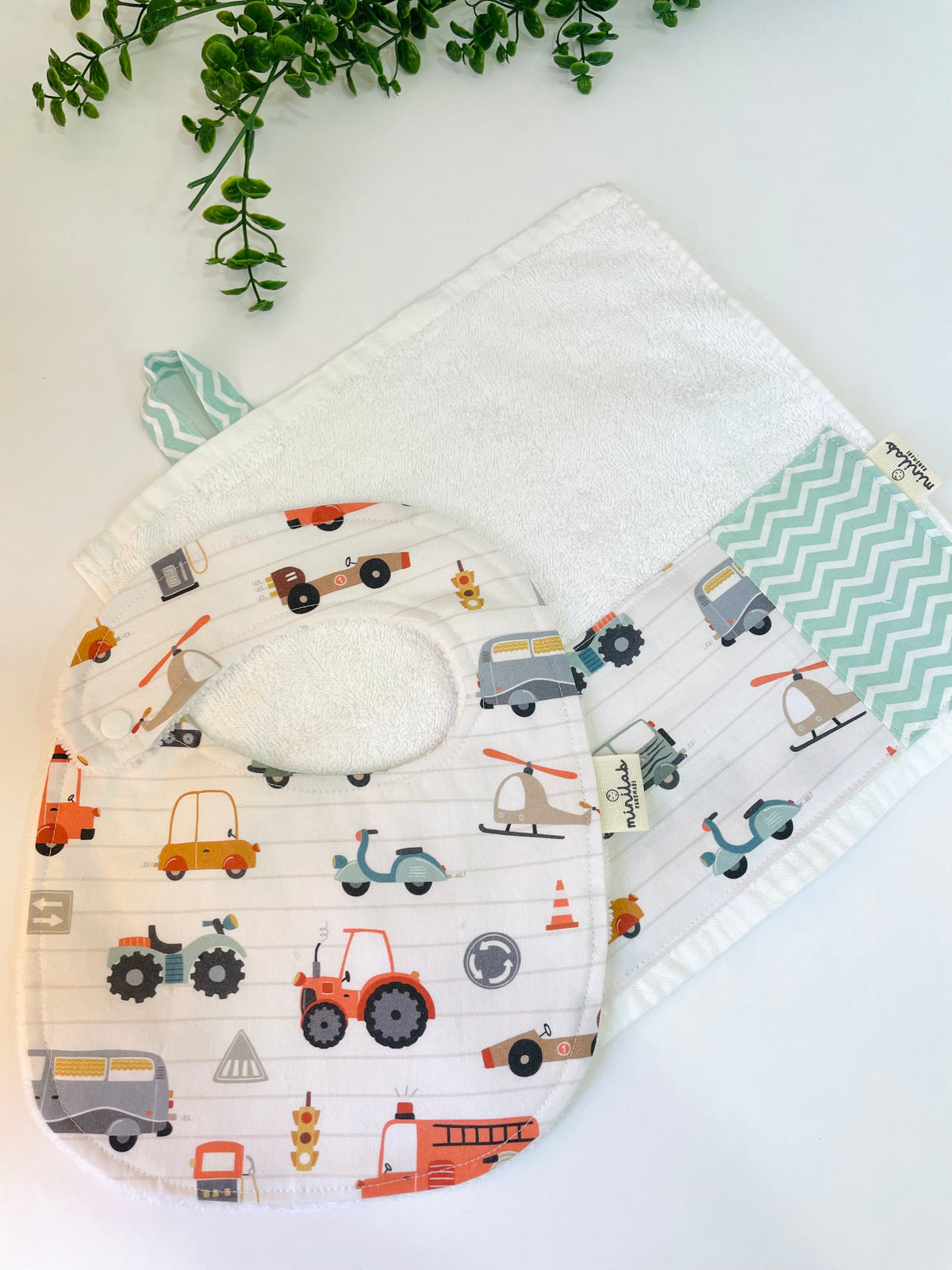 Bavaglino neonato 0-18 mesi e asciugamano 30x30cm 🚗 🚜